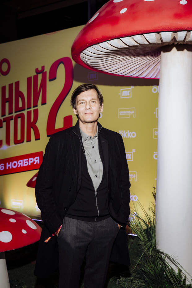 Заморская нечисть: Дарья Мельникова, Александра Урсуляк и Филипп Янковский Заморская нечисть: Дарья Мельникова, Александра Урсуляк и Филипп Янковский