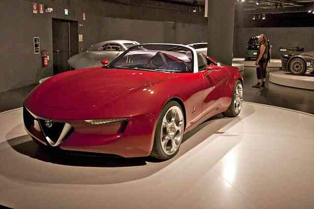 Музей авто истории в турине, италия. (трафик)