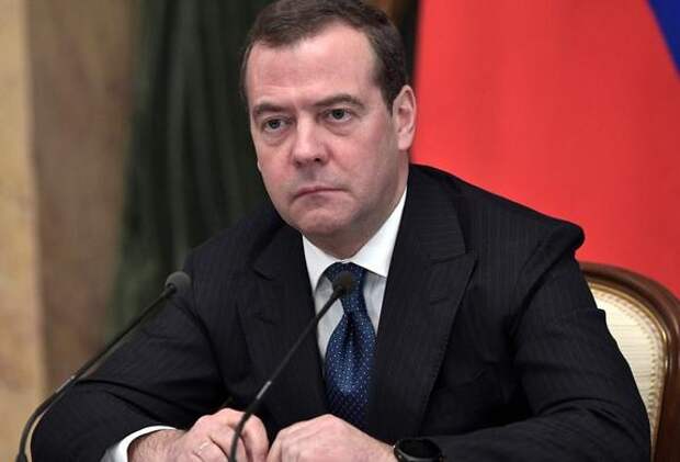 Медведев: Зеленский должен быть пойман и предан суду или же ликвидирован