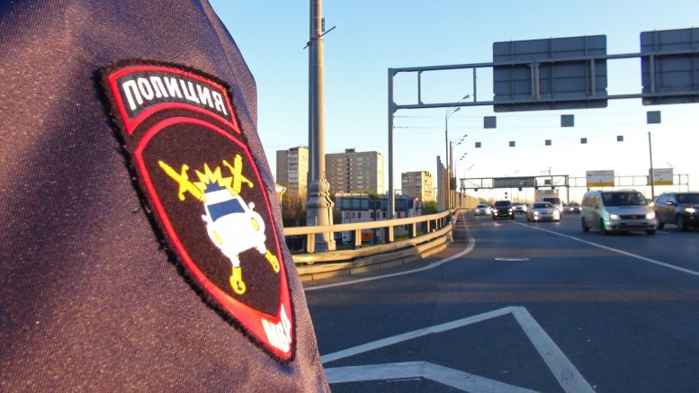 Водителя автомобиля «Хёндай» доставили в больницу имени Боткина с травмами / Фото: Агентство «Москва»