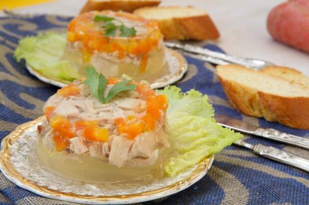 Куриный холодец на Новый год Куриный холодец на Новый год