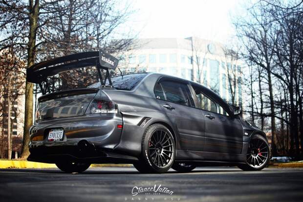 Mitsubishi Lancer Evolution IX в индивидуальной доводке Mitsubishi Lancer Evolution IX в индивидуальной доводке