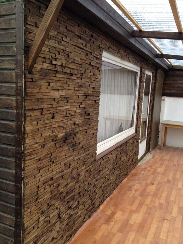 Идея отделки стены деревянной мозаикой. Дачный вариант дача, ремонт, дерево