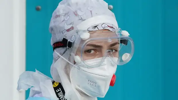 Вирусолог Альтштейн высказался о штамме «омикрон»