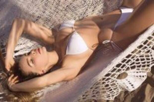 Gorgeous Belinda Peregrin Will Show You How to Build Good Relationships that Are Actually Worth Having