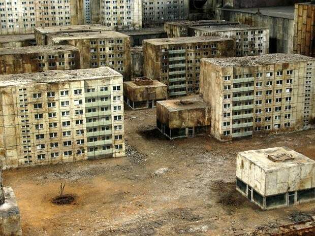 Миниатюрные здания от EVOL стрит арт (3)