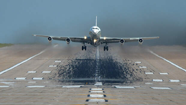Самолет наблюдения США OC-135B