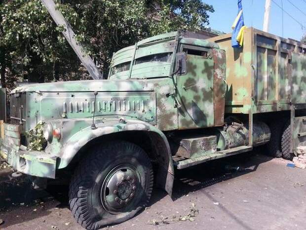 Слегка забронированный КрАЗ-255 батальона "Донбасс"