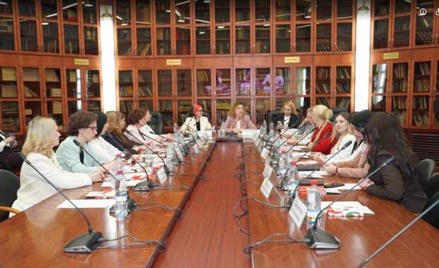 Русскоговорящие женщины: объединение усилий для устойчивого будущего общества