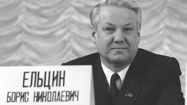 Кравчук и Ельцин поделили власть развалили СССР