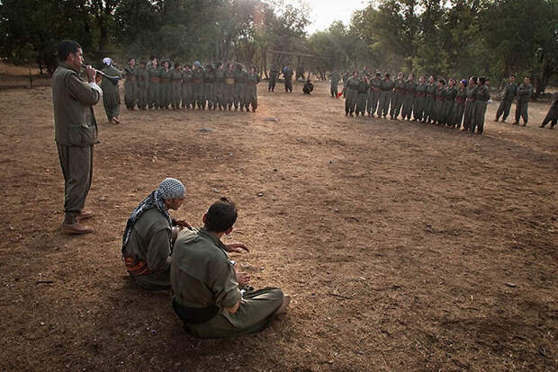 Курдские женщины-боевики
