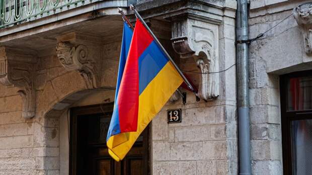 В Армении объяснили условие выхода из ОДКБ и ЕАЭС