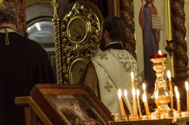 Священник сказал, почему на Рождество садятся за стол с первой звездой