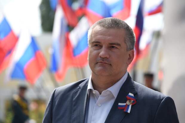 Горячая тема: Украина: Сергей Аксенов: «Крым смеётся над блокадой»