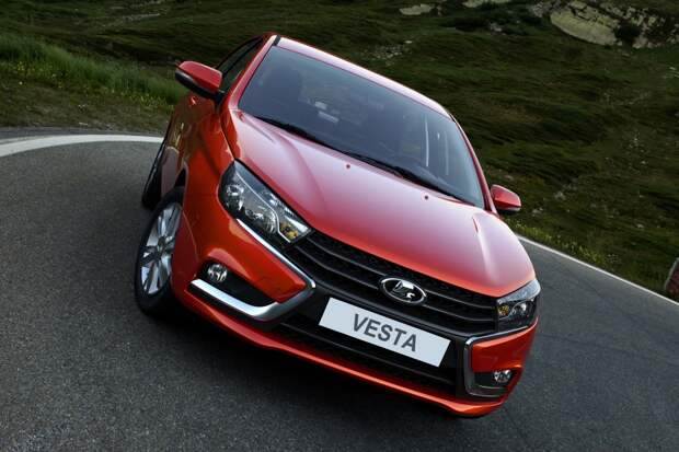 АВТОВАЗ рассказал о моторе, опциях и цветах LADA Vesta