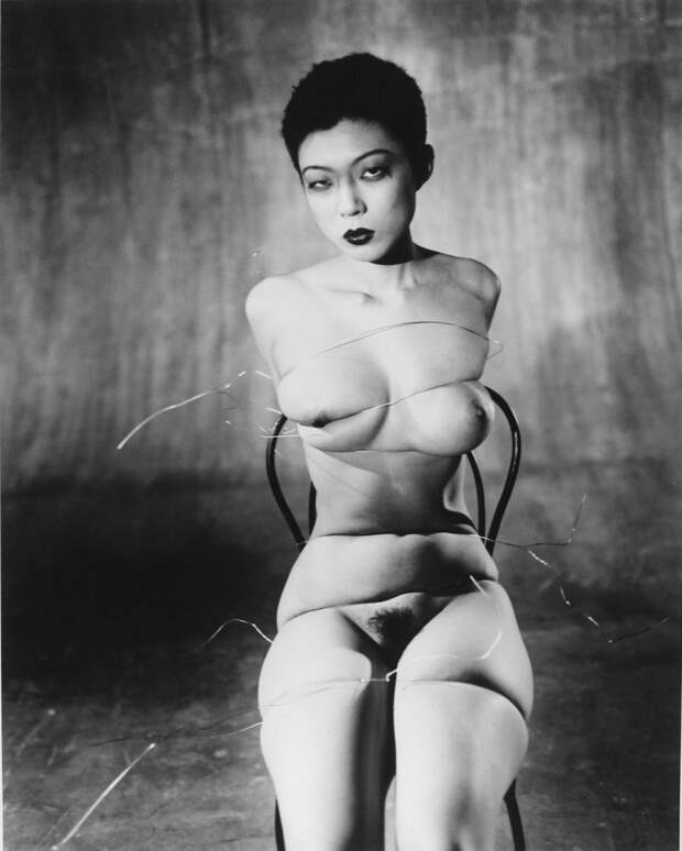 Искусство сибари: провокационные эротические снимки японского мастера
