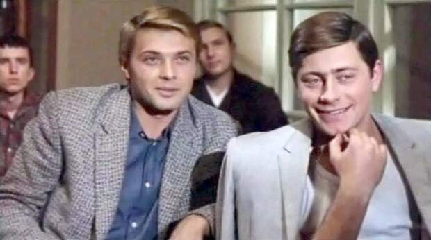 Валентин Смирнитский в фильме "Удар! Ещё удар!" (1968)