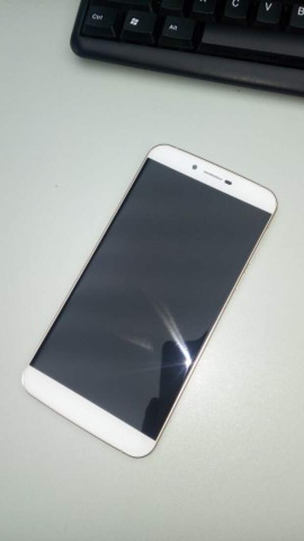 Blackview BV9000 впервые показали на качественных фотографиях