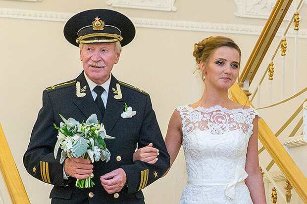 Иван Краско с женой Натальей. Фото: Руслан Шамуков/ТАСС