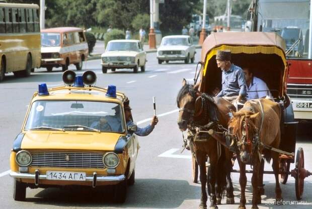 Баку, 1987: милиция, полицейский автомобиль, полиция, ссср