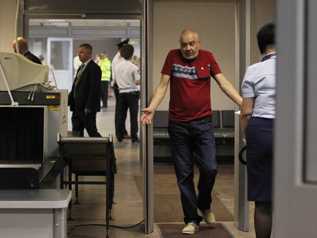 Погранконтроль в VIP-залах аэропортов восстановят