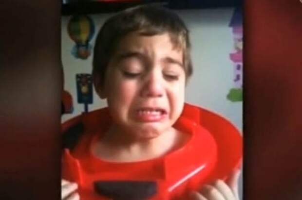 дети без присмотра, если оставить деей на минуту, не следить за детьми, дети в неловких ситуациях