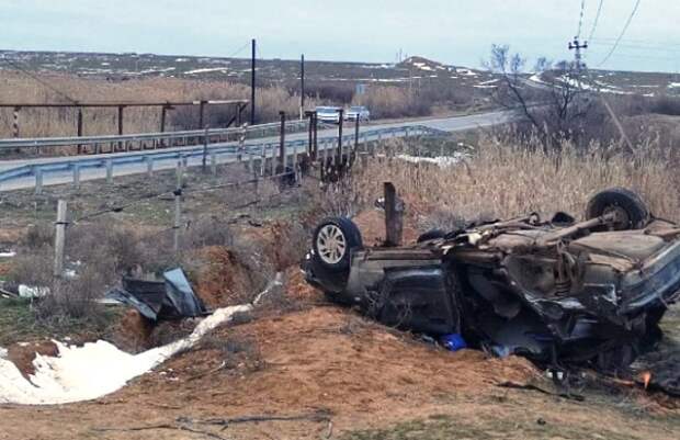 На юге Астраханской области из-за опрокидывания «Лады» погиб водитель