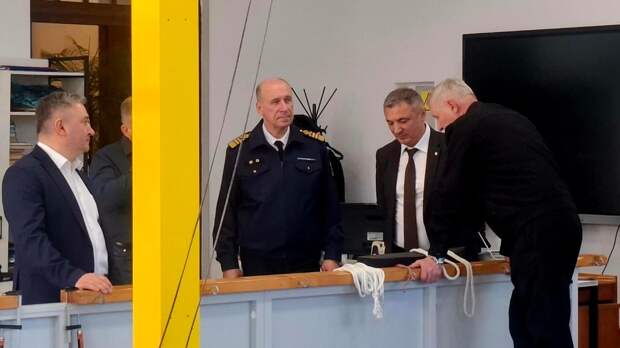 Олег Малащенко оценил подготовку специалистов в рыбопромышленном колледже Санкт-Петербурга