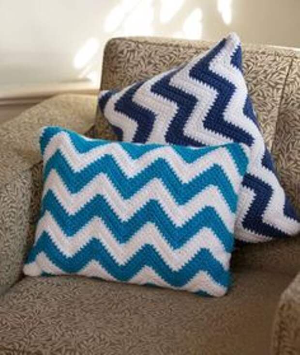 Classy Crochet: Chevron Pillow Pair Free Crochet Pattern