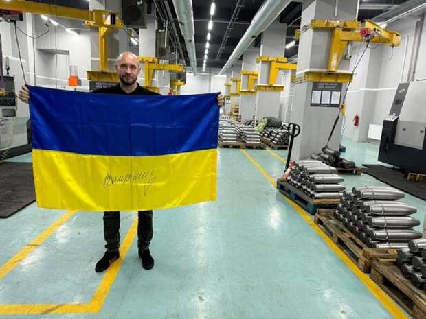 Украинский военкор Бочкала случайно раскрыл, что Баку помогает ВСУ со снарядами