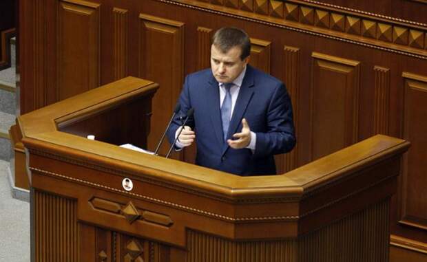 Министр энергетики и угольной промышленности Украины Владимир Демчишин на заседании Верховной рады