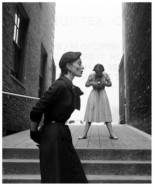 Bettina Graziani “Bettina” models fall college clothes for Vogue photographer Frances McLaughlin-Gill across from New York’s Hunter College,1950.jpg Bettina Graziani “Bettina” models fall college clothes for Vogue photographer Frances McLaughlin-Gill across from New York’s Hunter College,1950.jpg