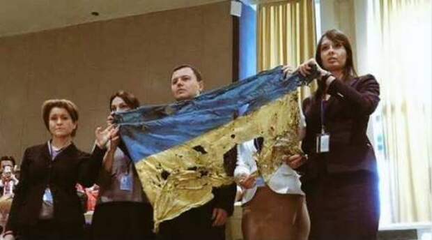 Горячая тема: Украина: Какой флаг, такая и политика Украины