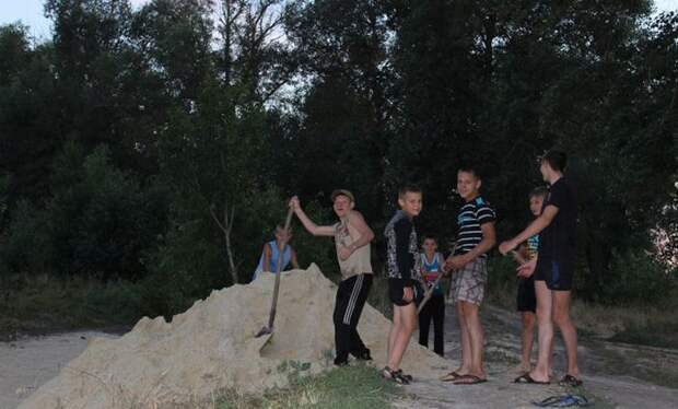 Делаем пляж на речке своими руками Делаем пляж на речке своими руками пляж, своими руками