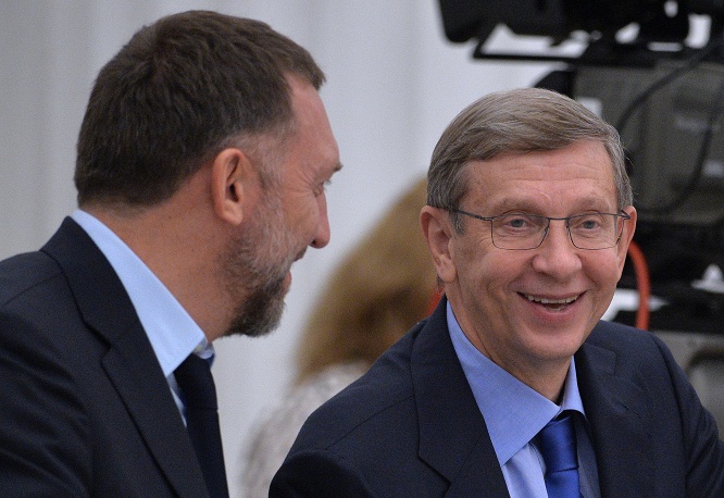 Владимир Евтушенков (справа). Слева - Олег Дерипаска