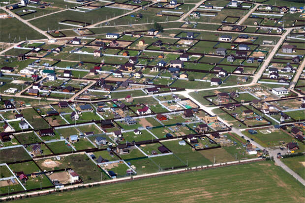 Жители поселка в Новой Москве испугались непонятного запаха