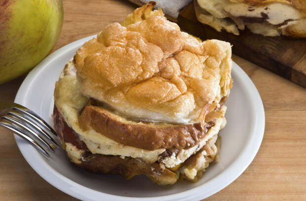 Лучше бутерброда: 7 фантастических рецептов хлебных запеканок