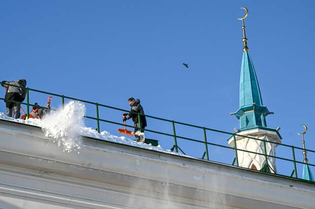 Крыша кремля в российском городе рухнула из-за снега