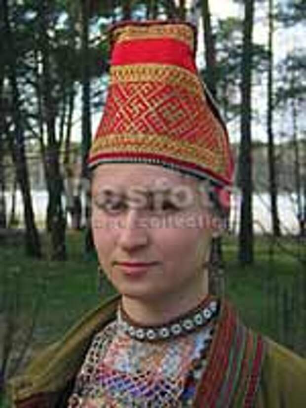 Свастика на Традиционном женском головном уборе кержаков Тверской области