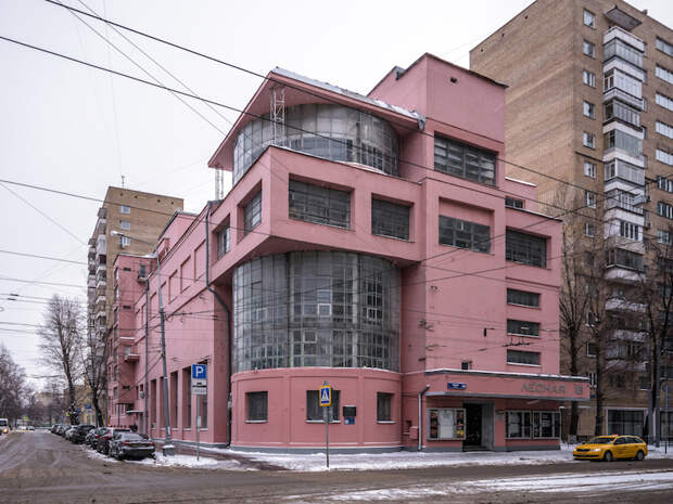 В Москве начали штрафовать театры за несоблюдение масочного режима