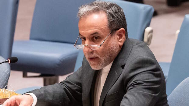 Аракчи предупредил о последствиях атак на АЭС "Бушер"