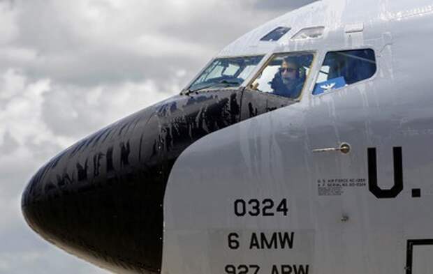 Пропавший над Ла-Маншем топливозаправщик ВВС США нашелся