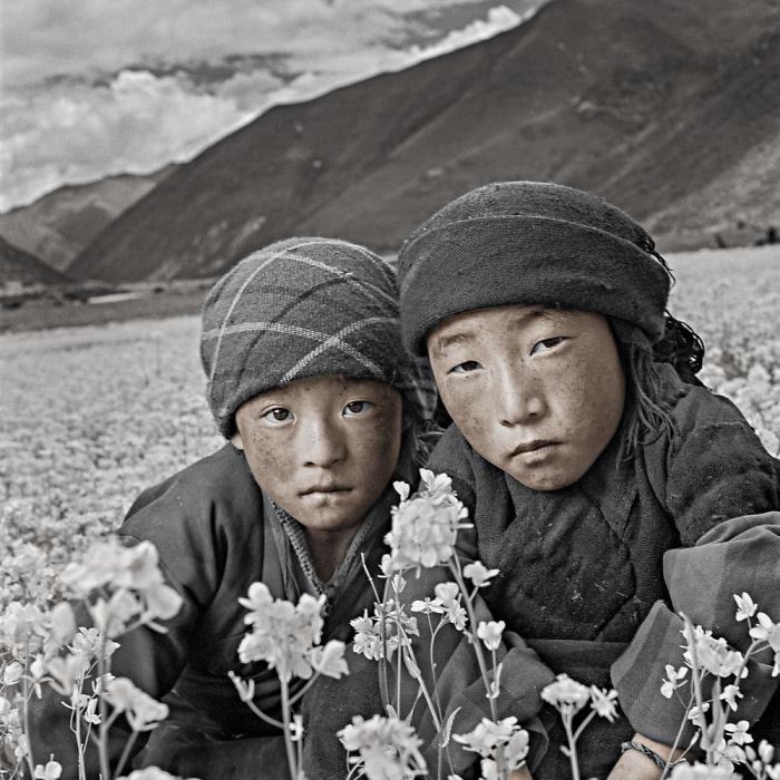 top-10-photographers-for-travel-portraits35__700