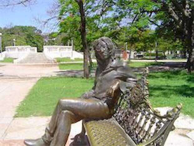 Памятник Джону Леннону из мрамора установят в Алтайском Памятник Джону Леннону из мрамора установят в Алтайском