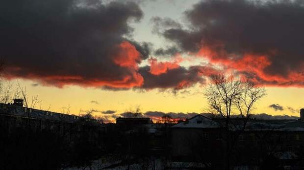 Такой день. Закрытые из-за непогоды трассы и спектакль Бузовой