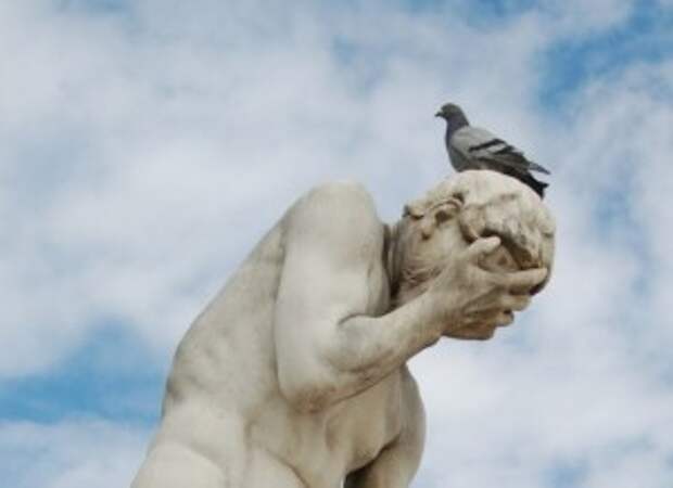 statue for shit happens