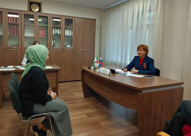 Татарстан хезмәт һәм социаль яклау министры Алабугада эшлекле сәфәрдә булды