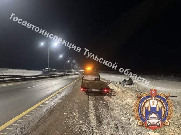 Под Тулой водитель попал в ДТП с опрокидыванием автомобиля
