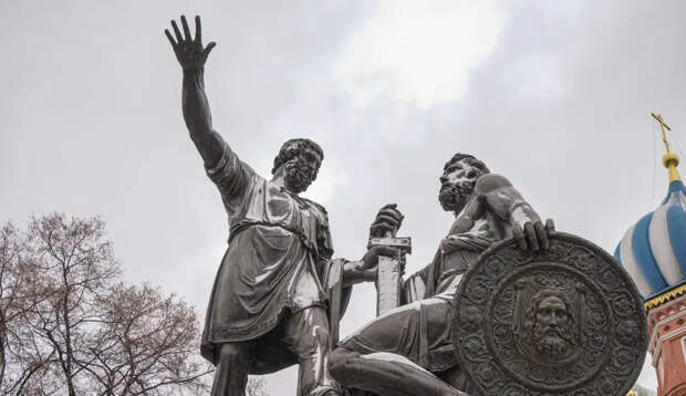 О празднике 4 ноября: размышления о противоречиях, разрушающих наше единство