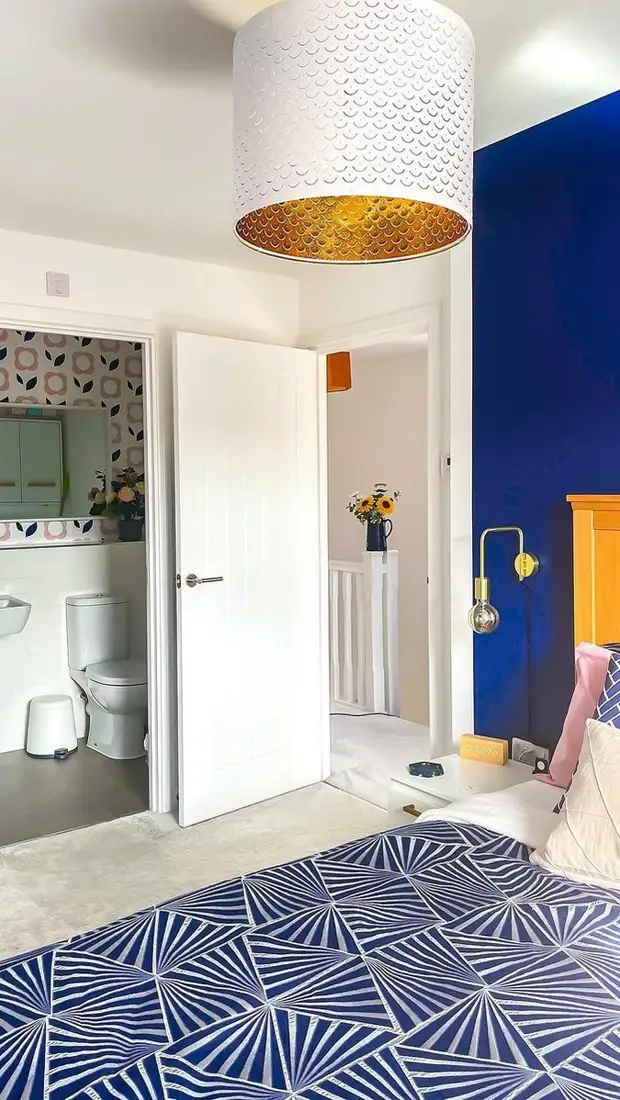 Долой стереотипы: 6 красивых спален, где использовали яркие цвета